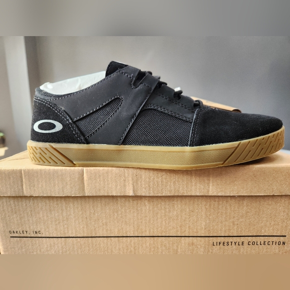 Oakley mens street 2 TD sneakers.  Blk size 9.5 new with box - Picture 3 of 10